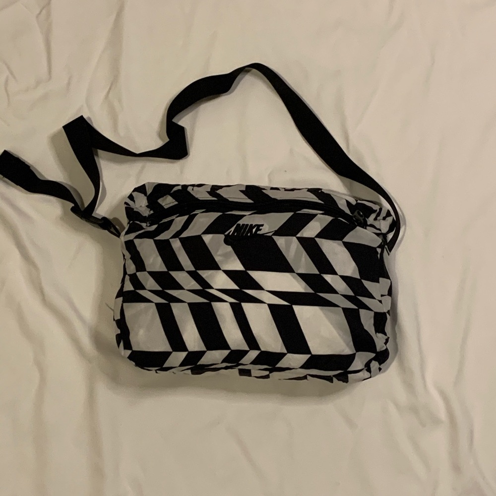 Nike pull over - Picture 4 of 4